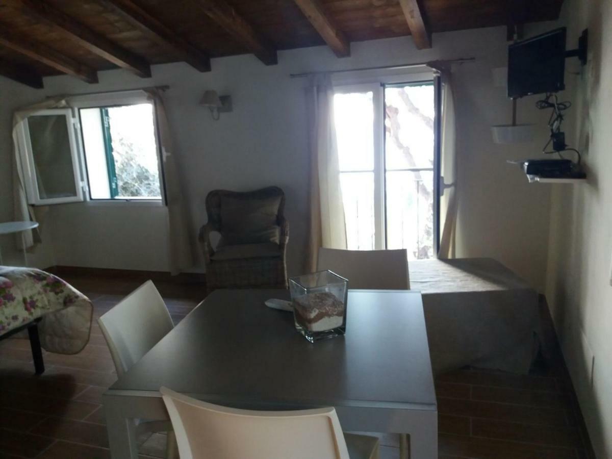 La Torretta Villa อิมเปรีอา ภายนอก รูปภาพ