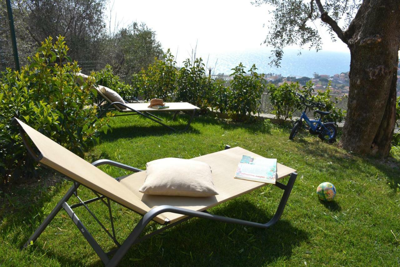 La Torretta Villa อิมเปรีอา ภายนอก รูปภาพ