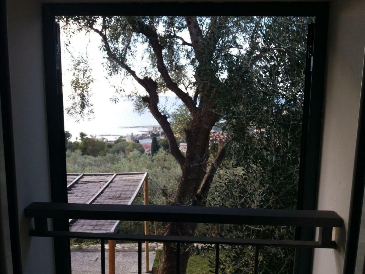 La Torretta Villa อิมเปรีอา ภายนอก รูปภาพ